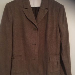 Covington brown and cream tweed jacket with pocket